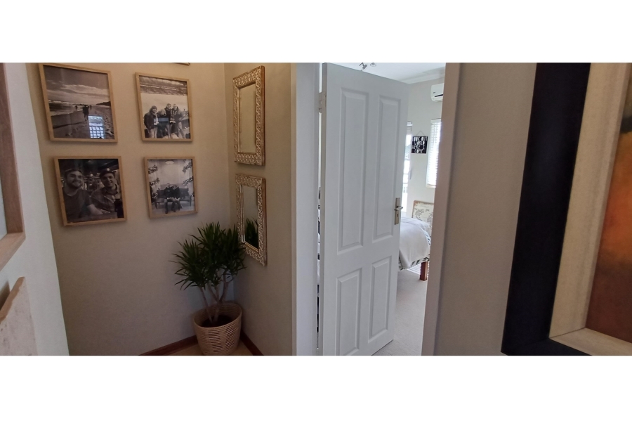 5 Bedroom Property for Sale in Jim Fouchepark Free State